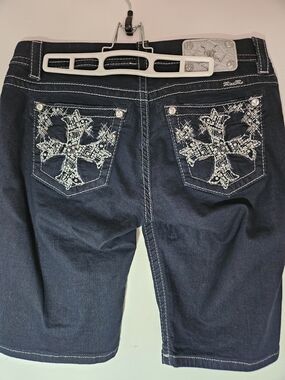 NWOT Miss Me Dark Blue Embroidered Cross Pocket Bermuda Shorts